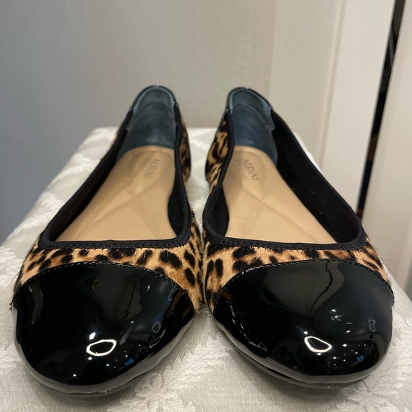 Alfani Stepflex Size 10 Leopard Print Leather Upper Flats - Picture 2 of 7